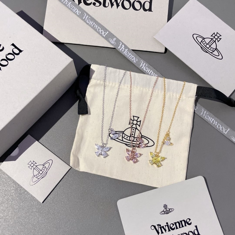 Ba*len*cia*ga necklaces